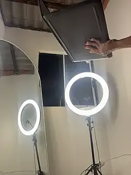 StripChat caro_ebony is Freechat caro_ebony — montar torso