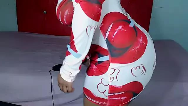 Cute EbonyBentley wants you to fuck their body now EbonyBentley from StripChat