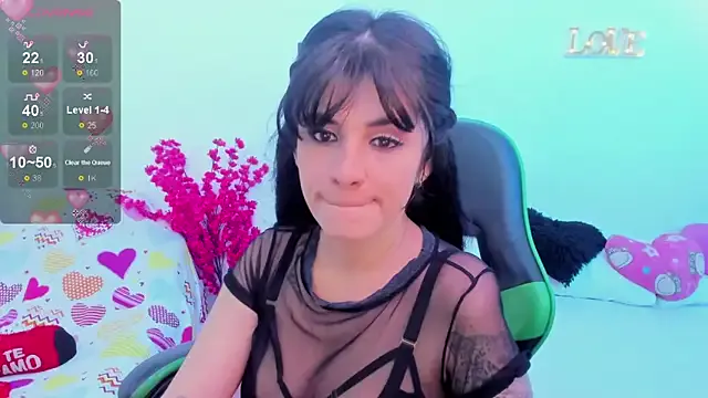 elissa_iris — I'll show you my panties