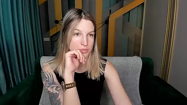 EmilyWalkeri — Body oil tease 