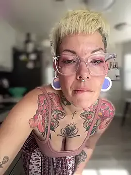 Eva_Monroe- — Titty Suck & BONUS spit show!