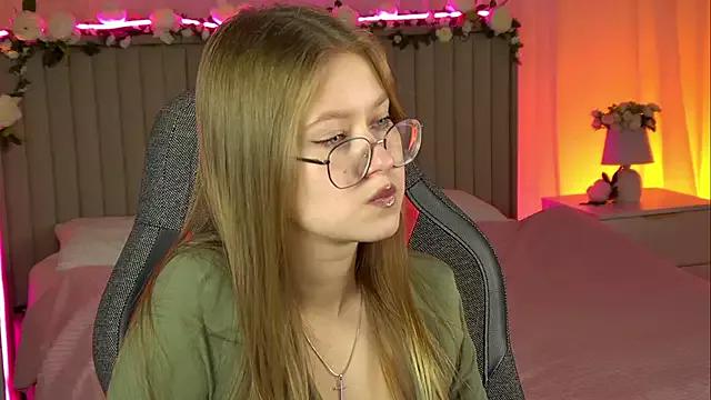 Discover EveMundie, zie wants to masturbate for you EveMundie from StripChat