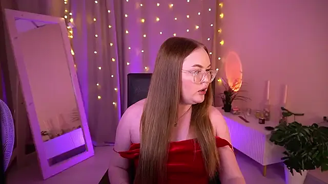 FeliciaLorne — change any part of my outfit (you choose