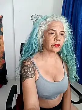 StripChat freyadevil333 is Freechat freyadevil333 — Slow sensual striptease