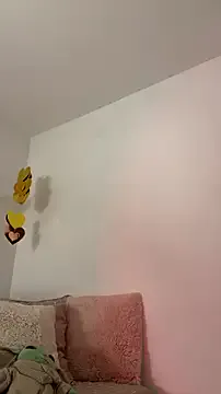 GiannaMagari — INTENSE PUSSY FINGERING & SPIT TITS