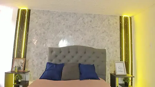 GiannaSlimJB — spank ass + full naked