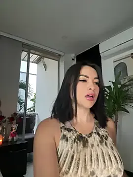 HannaBeckett — Tits out and lick nipples