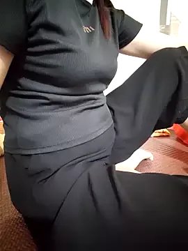 Freechat Haralushiaaa on StripChat