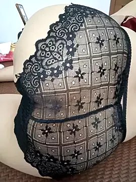 Freechat Haralushiaaa on StripChat