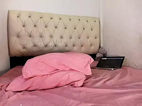 Masturbate to amazing stripper Honey_ass25 honey_ass25 from StripChat