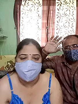 HoneyHush — Show pussy