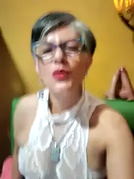 ilonna2025 — massage my tits