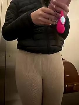 Explore 23 years old Isabella21_ from StripChat Isabella21_ from StripChat