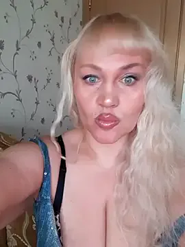 IsabellaBoni — Spank ass25  and finges