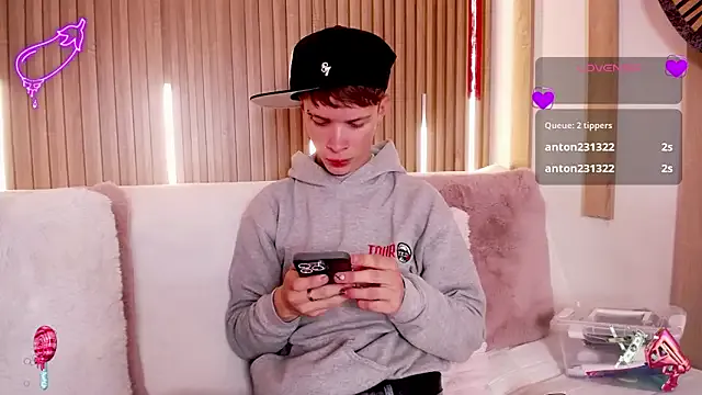 StripChat JackFrosst is Freechat JackFrosst — use my masturbator