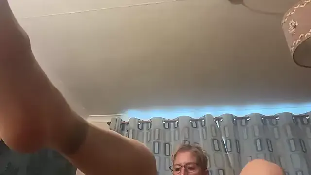 JennyHazel1 — finger pussy