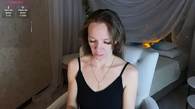 Jesica_mooon — lift your skirt and seduce with panties