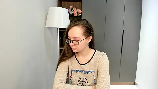 KatheyWasinger — Shake with my ass