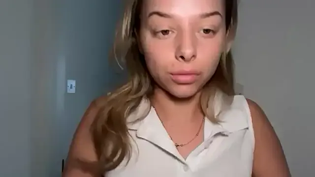 KayleeBella — suck dildo 