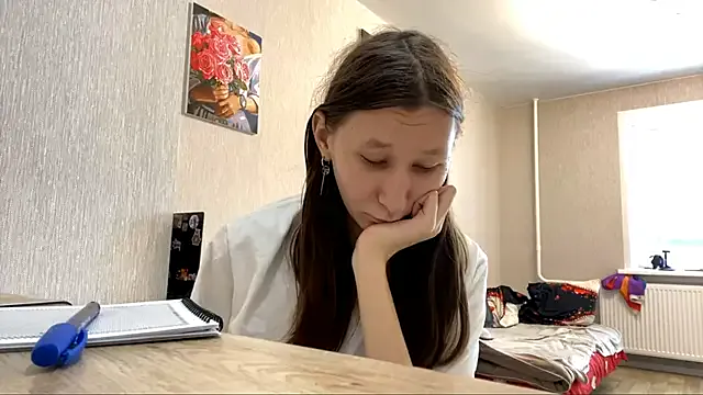 StripChat KeshiaMumme is Freechat KeshiaMumme — Smile and wink ^_^