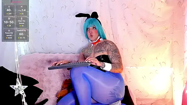 KuraiBi — Butplug ON + oil in big ass POV