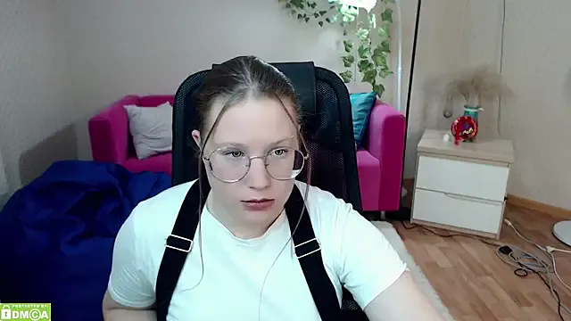 kuri_u — slap on the butt