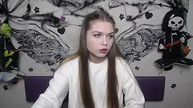 LaraPika from StripChat