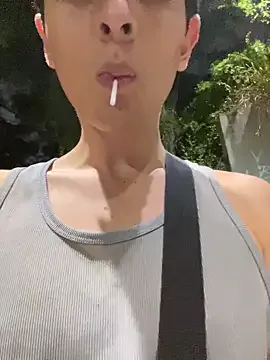 Liam_Moss — Rub bulge and play nipples