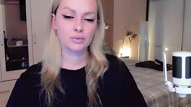 Libby_Nora from StripChat