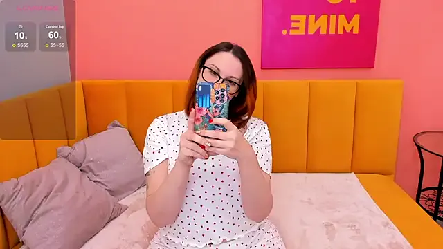 LisaAmoree — lick my dildo topless