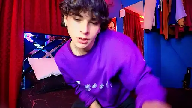 Luke_Howland — bienvenido amor ,ven y divertete conmigo