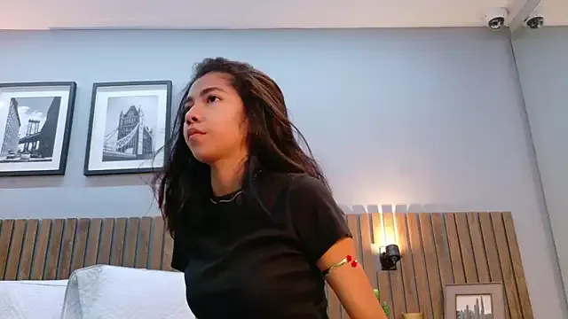 luna_roja25 — LYING DOWN WITH LEGS OPEN