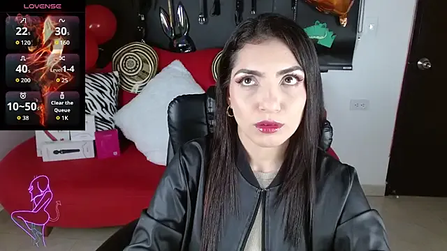 LunaSub69_ — put the whip in the ass and dance