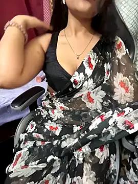 LuscousPussy from StripChat