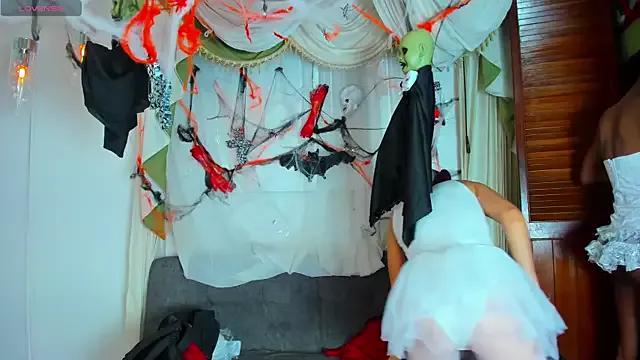 Try hot performer Madams_worker madams_worker from StripChat