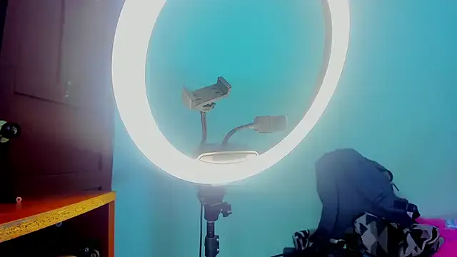 maddy02_02 — cum on my face 