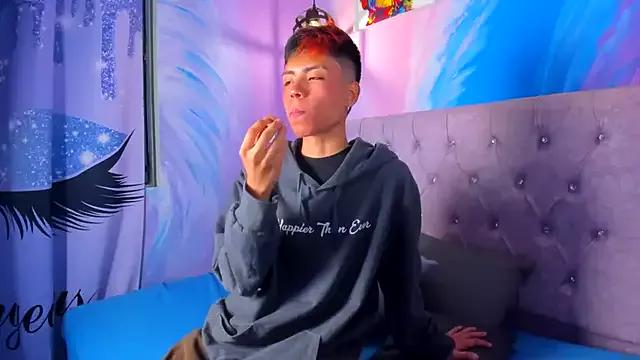 MaxiWildd from StripChat