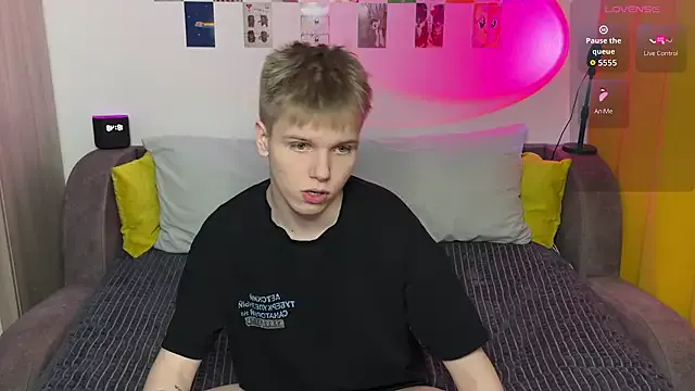 StripChat metarion is Freechat metarion — cum show