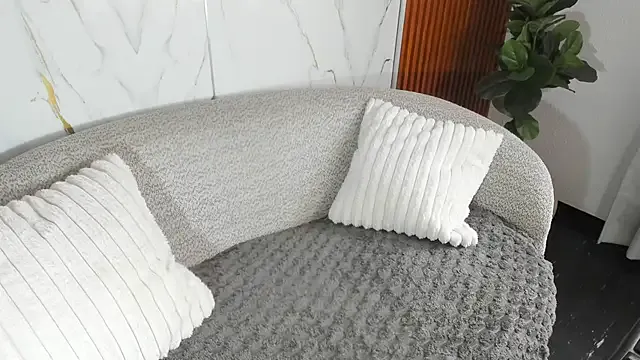 mia_castillovg — Spank ass x5 time +oil