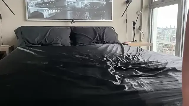 MikyFoxx — Only need 220 tokens. Private? Vid?