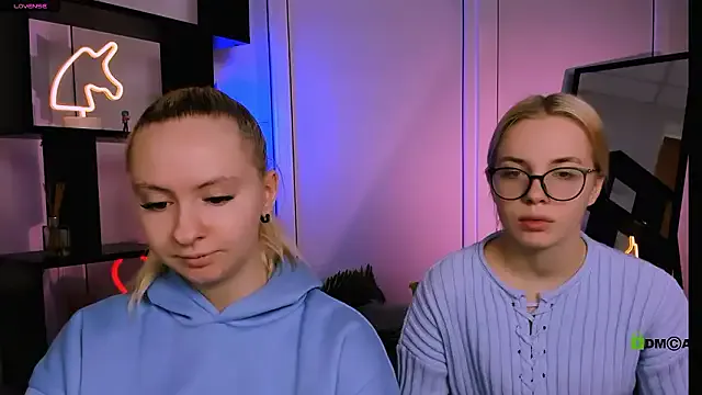 mila_glow1 — show boobs