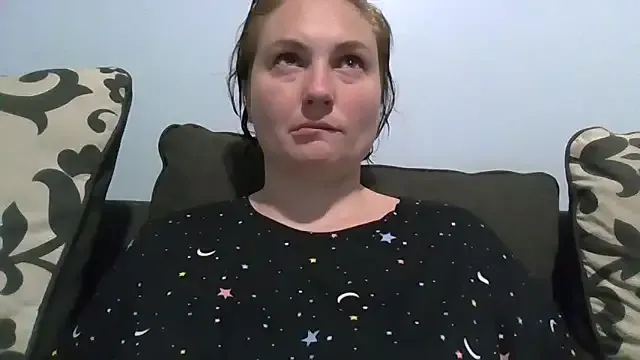 MilfyMrsRobinson on StripChat