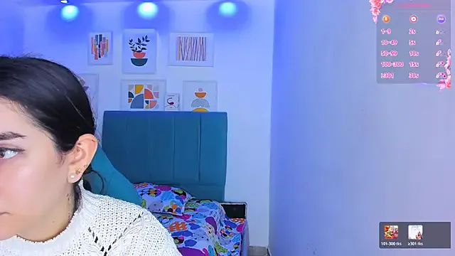 StripChat milk_candy18 is Freechat milk_candy18 — show pussy with open legs