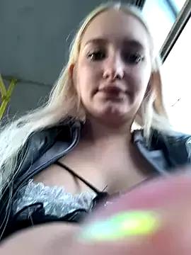 Milkyy_wway from StripChat