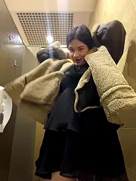 MiraReach from StripChat