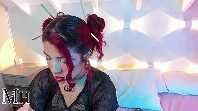 MizzHell from StripChat