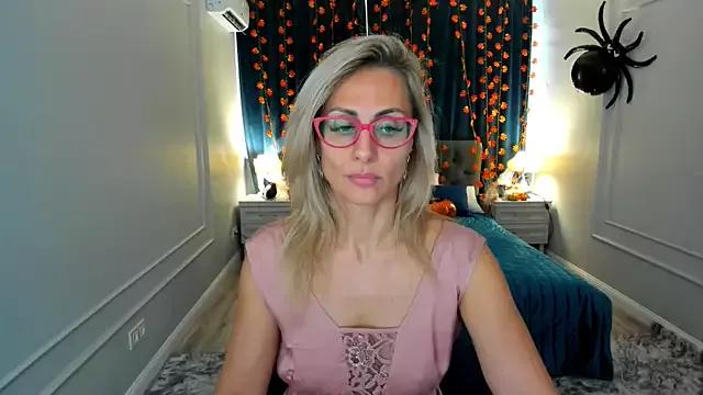 MuseOfStage from StripChat