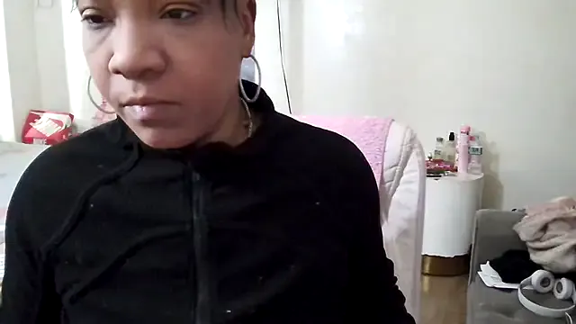 StripChat mzpretty444 is Freechat mzpretty444 — dildo play w/ rose