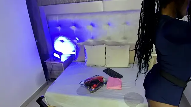 NalaRoux — I masturbate for you 