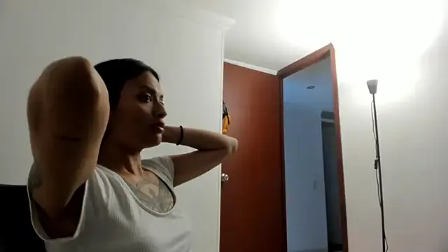 nia__white — MULTY SQUIRT IN PANTYHOSE